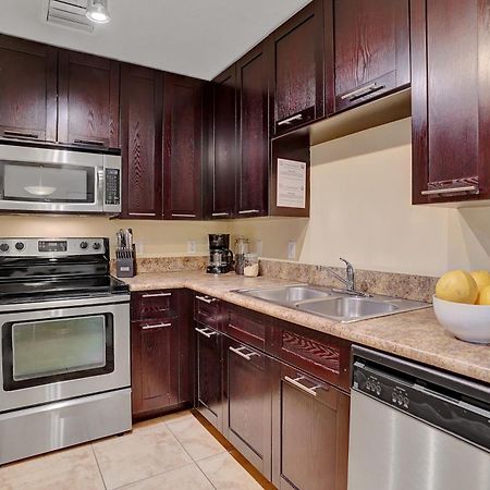 Dharma Home Suites South Miami At Red Road Commons エクステリア 写真