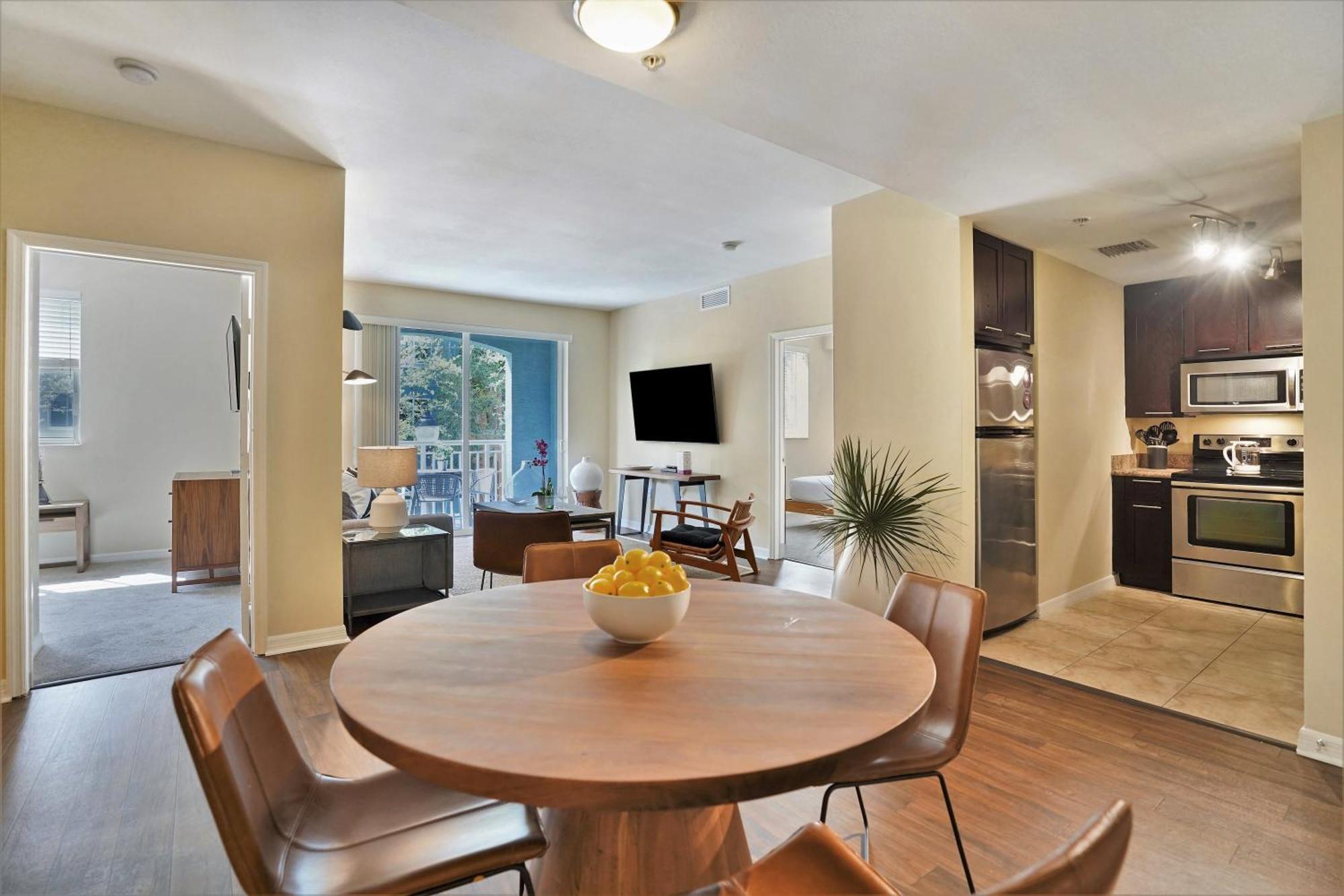 Dharma Home Suites South Miami At Red Road Commons エクステリア 写真