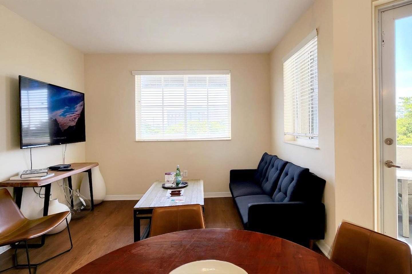 Dharma Home Suites South Miami At Red Road Commons エクステリア 写真