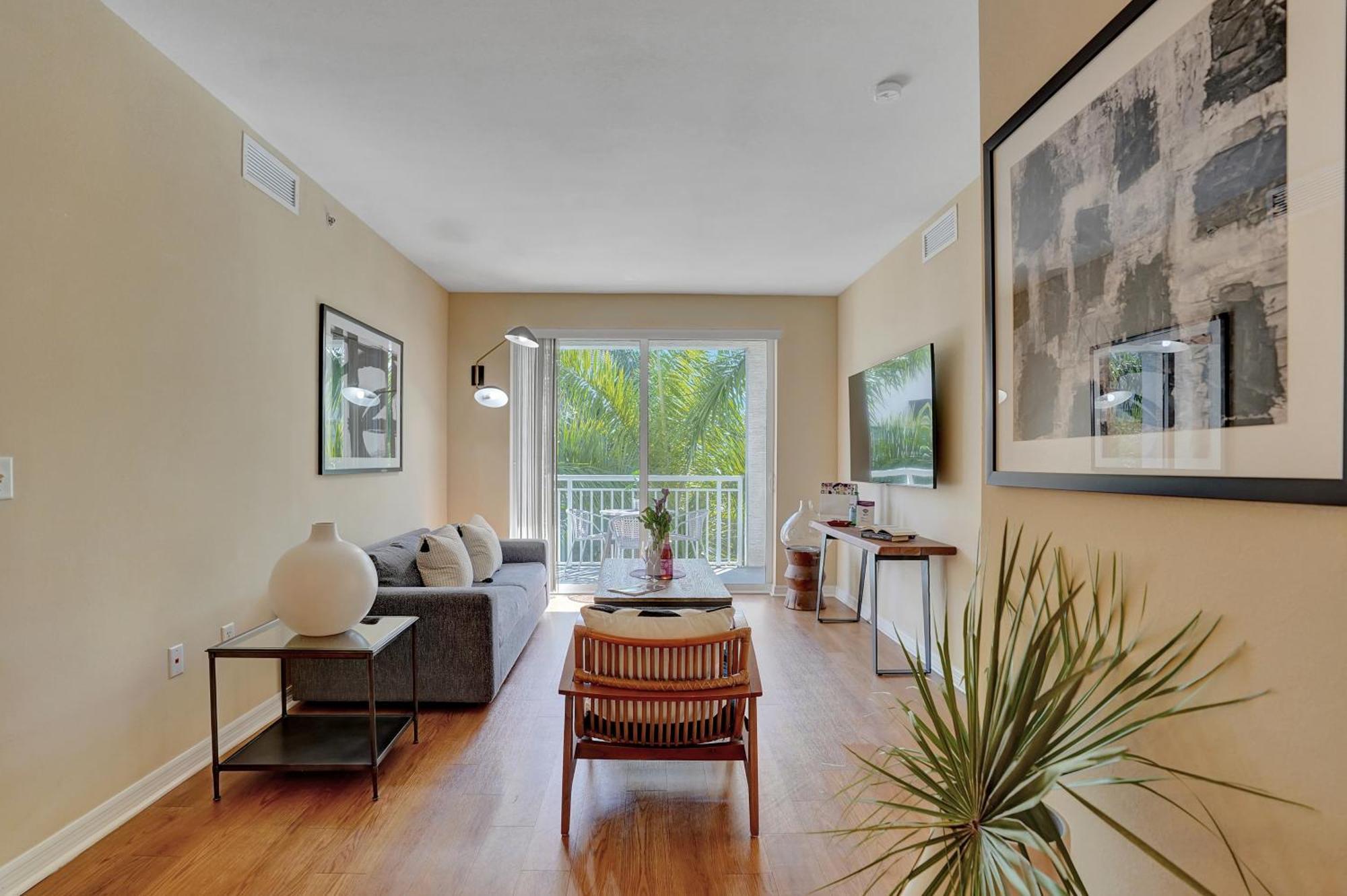 Dharma Home Suites South Miami At Red Road Commons エクステリア 写真